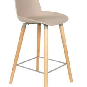 Tresenhocker ALBERT KUIP in Taupe mit gebogener PP-Sitzschale und Holzbeinen, Gesamtansicht.