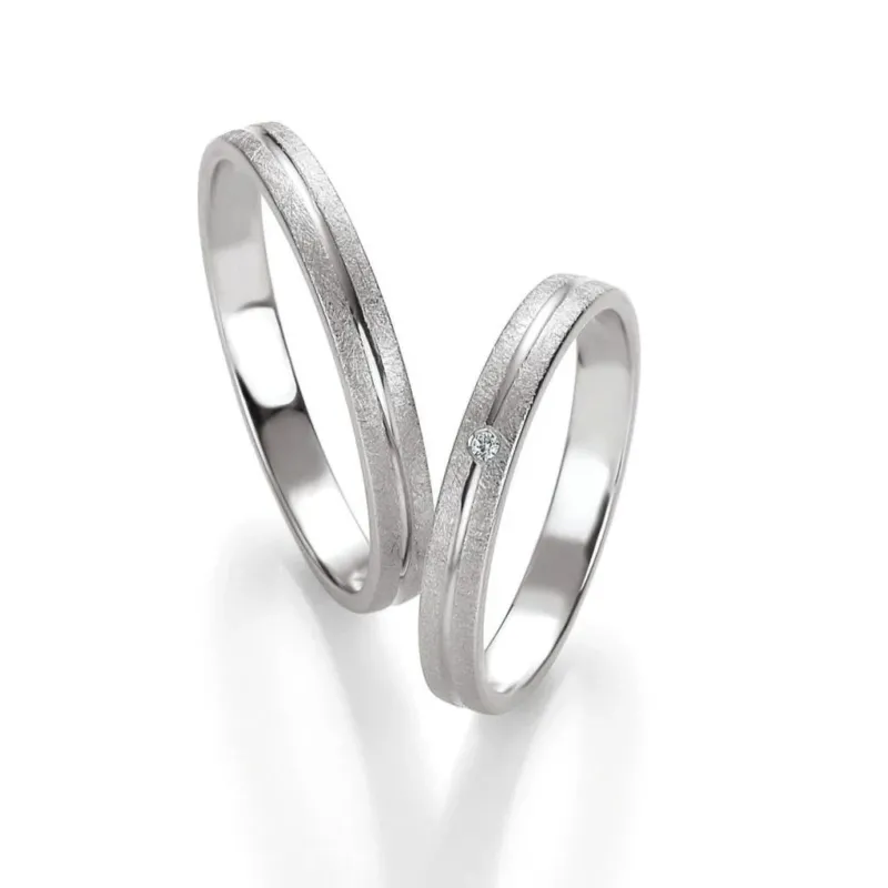 Breuning Trauringe Basic mit einem Diamanten - 48/05622 & 48/05621